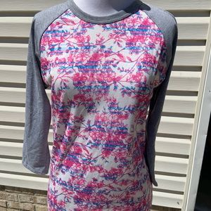 Almost New LulaRoe Raglan Tee